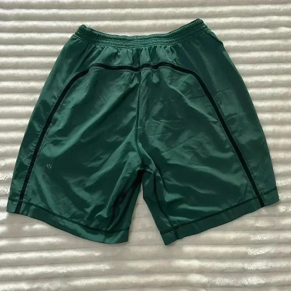 Lululemon Mens Lined Pace Breaker Short Size M Green - Picture 5 of 7